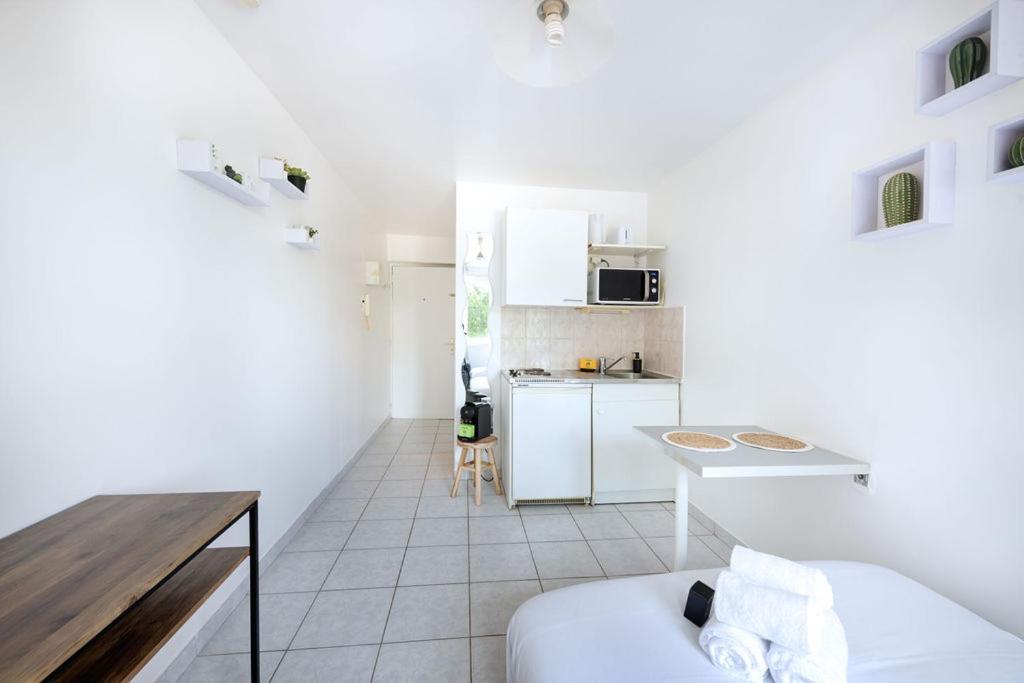 Le Pavillon Studio 2Pers Apartment Лион Екстериор снимка
